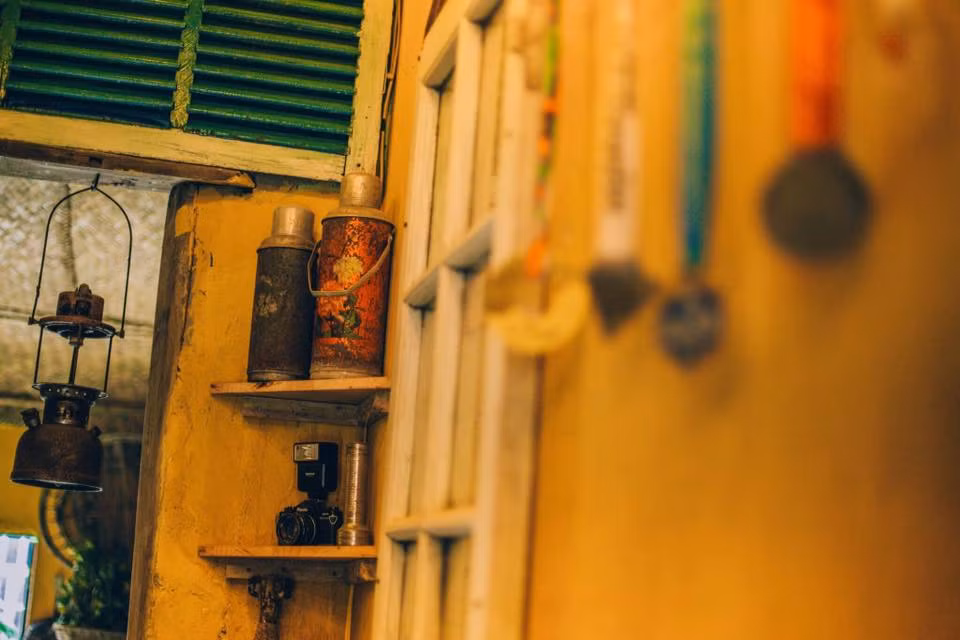 "Để làm được vậy, mình cũng đánh đổi rất nhiều, đi qua bao gièm pha, dè bỉu. Sự mỉa mai mà thiên hạ giành cho mình và bố mẹ... Điều mình có được suốt quãng thời gian qua là những người anh em, những bài học mà sách vở hay trường lớp không dạy mình được...", Văn Bắc tự hào chia sẻ.