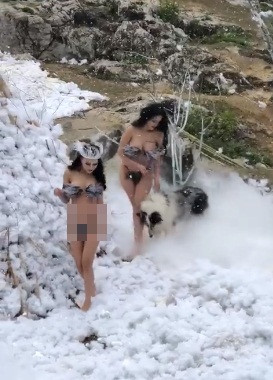 Chưa rõ video cũng như bộ ảnh chính thức sẽ ra sao nhưng xem cảnh hậu trường, nhiều người lại hình dung ra bộ ảnh "Tuyệt tình cốc" Hải Phòng gây bão trước đó, đồng thời cho rằng "Tuyệt tình cốc version 2" này sẽ tiếp tục nằm ở ranh giới của sự "dung tục" và tính "nghệ thuật".