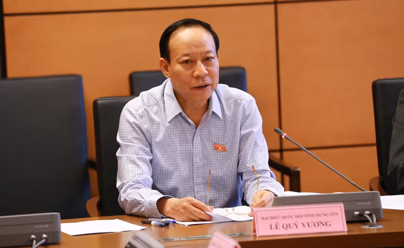 "10 nam lam cong chuc, buon choi dot co duoc 500 ty?"-Hinh-2