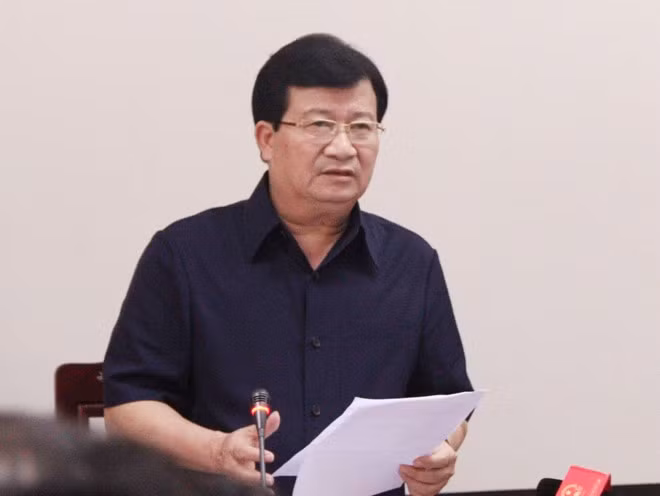 Phó thủ tướng Trịnh Đình Dũng tại buổi làm việc ở thị xã Kỳ Anh. Ảnh: Phong Vân.