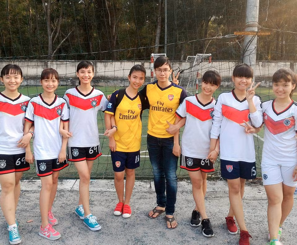 Gap thay giao dep trai, sieu tam ly duoc dan mang san lung-Hinh-4