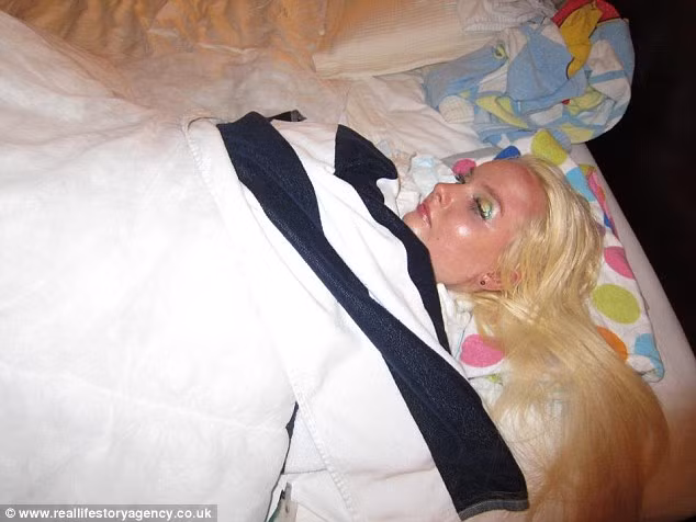 “Tôi không phải người bình thường. Và tôi luôn mong những người gặp phải biến cố như tôi sẽ thấy được an ủi và được tiếp thêm hy vọng khi xem các clip của tôi – một búp bê Barbie bị liệt toàn thân duy nhất trên thế giới” – Jasmin chia sẻ - “Và đừng nhắn tin khi lái xe, cũng đừng lái xe khi say xỉn, vì bạn có thể sẽ khiến cuộc đời của người khác thay đổi mãi mãi.”