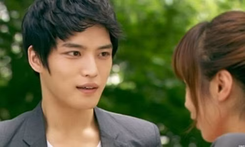 Mới đầu gặp mặt tôi đã chẳng yên tâm với ông ảnh rể này rồi. Ảnh minh họa.