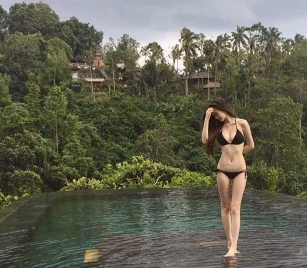 Vô cùng sexy, thu hút....