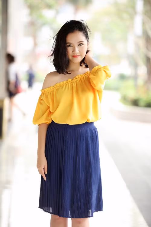 Cô bắt đầu tham gia phim ảnh từ khi 5 tuổi. Hiện tại, cô đã sở hữu trong tay một danh sách phim truyền hình ấn tượng.