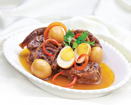 Trứng là loại thực phẩm quen thuộc và có giá trị dinh dưỡng đặc biệt cao.