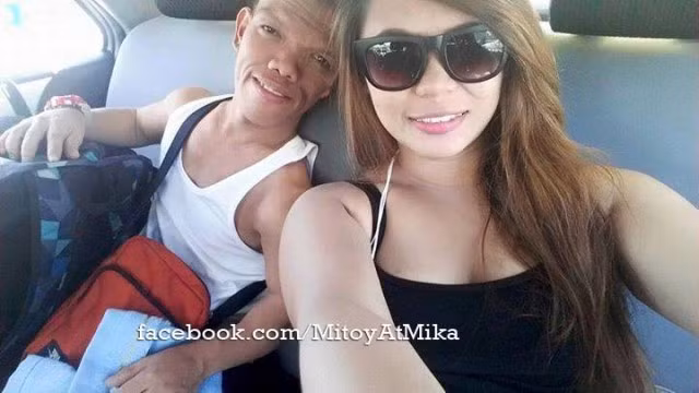 Nhan sắc một trời một vực của Mitoy và Mika không ít lần bị dân mạng "ném đá". Tuy nhiên, không vì thế mà họ từ bỏ tình cảm của mình dành cho đối phương.