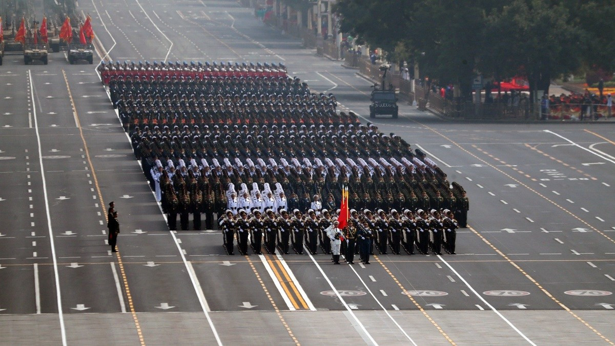 Có khả năng, máy bay loại này sẽ tham gia vào quá trình hồi sinh bộ phận không quân trong bộ ba hạt nhân Trung Quốc. Nhờ tầm bay xa hơn, động cơ D-30KP2 đáng tin cậy của Nga và khả năng tiếp nhiên liệu trên không, máy bay H-6N có thể thực hiện nhiệm vụ trực chiến trong một thời gian dài.