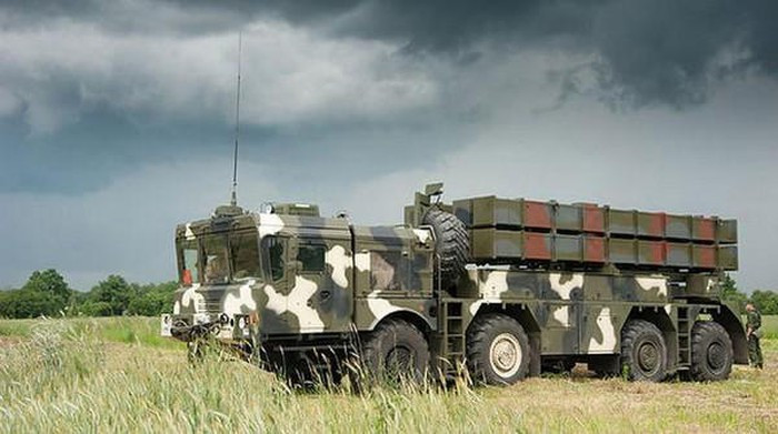 Tên lửa M20 có tầm bắn 280 km, mang theo đầu đạn nặng 480 kg để phù hợp với Hiệp ước kiểm soát công nghệ tên lửa MTCR, tuy nhiên với tiềm lực khoa học kỹ thuật của Belarus thì họ có thể dễ dàng nối dài cự ly cho nó.