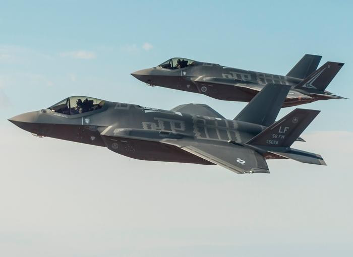 "Theo tờ báo, quân đội Anh đã quét một vài tần số vô tuyến và xác định được lỗ hổng trong hệ thống phòng không Nga. Đồng thời, họ mở rộng hoạt động tuần tra gần biên giới Nga, bao gồm cả khu vực ảnh hưởng của S-400".