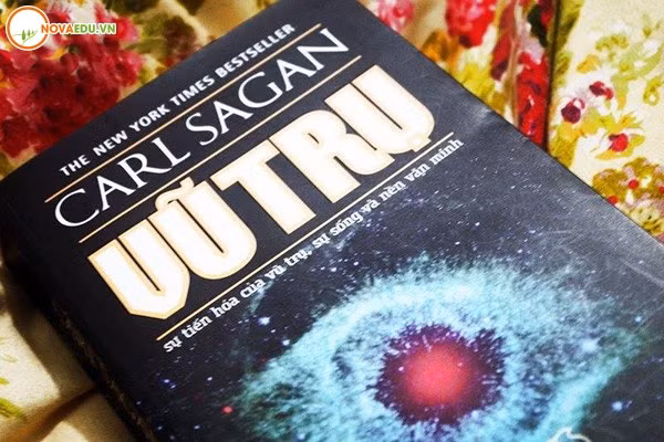 “Vu tru” cua Carl Sagan: Mo canh cua kham pha the gioi bao la