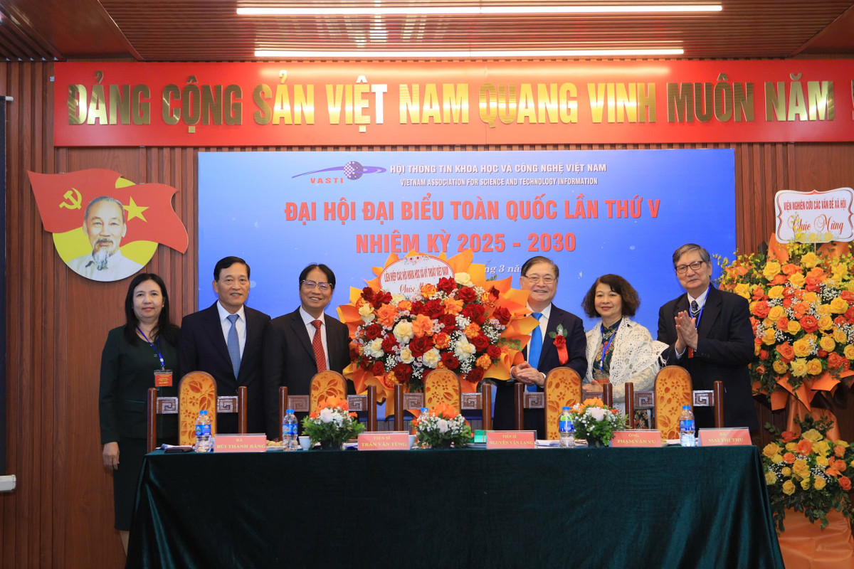 Chủ tịch VUSTA Phan Xuân Dũng: Muốn phát triển KHCN không thể thiếu thông tin - Hình 2 Chu tich VUSTA Phan Xuan Dung: Muon phat trien KHCN khong the thieu thong tin-Hinh-2