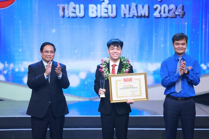 Nguyen Huu Tien Hung: Hanh trinh “dang ne” cua Guong mat tre Viet Nam tieu bieu