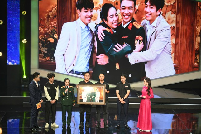 Guong mat tre Phung Quang Trung: Phuc dung ngan anh liet si tu trai tim-Hinh-2