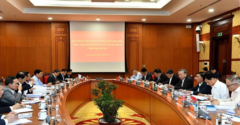 Bố trí cán bộ có năng lực KH&KT vào cấp uỷ các cấp Bo tri can bo co nang luc KH&KT vao cap uy cac cap