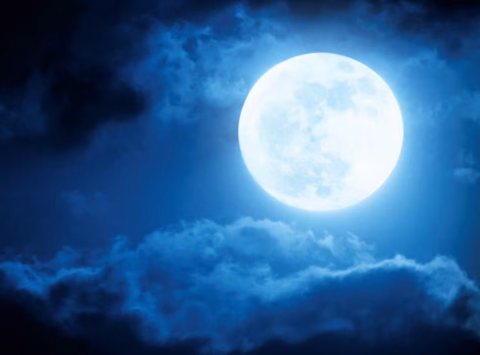 Một trong những dự đoán chuẩn xác của người xưa là cuộc chinh phục Mặt trăng. Theo đó, vào những năm 1800, họ dự đoán rằng, 100 năm sau, con người sẽ đặt chân lên Mặt trăng.