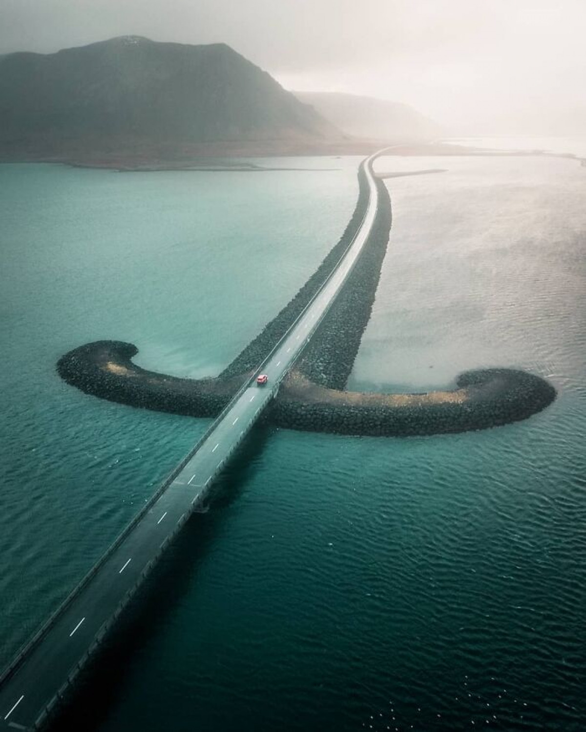 Con đường hình lưỡi gươm Viking ở Iceland.