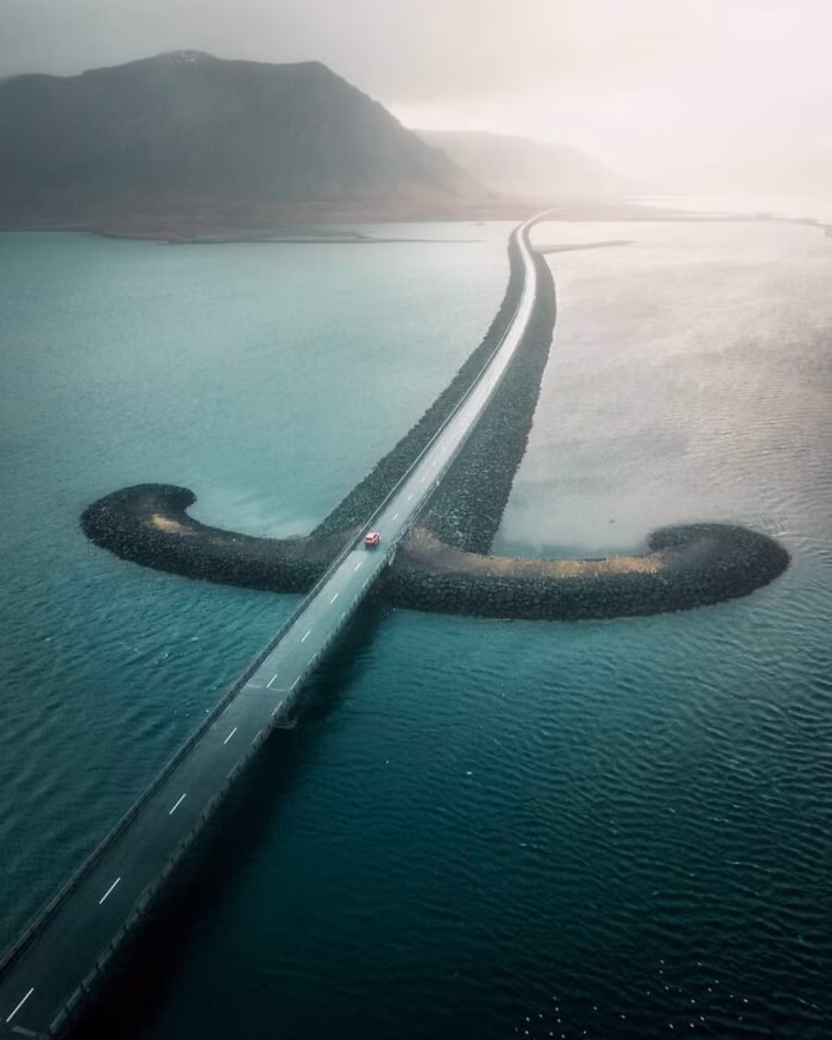 Con đường hình lưỡi gươm Viking ở Iceland.