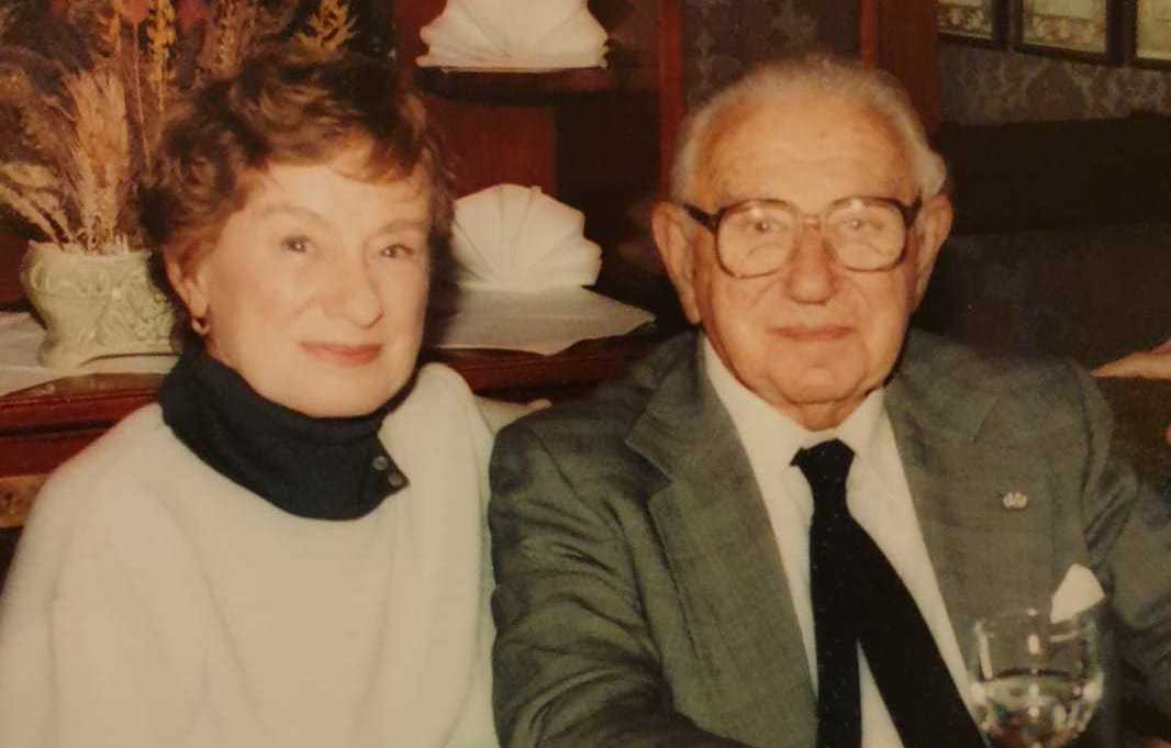 Là người hùng thầm lặng cứu sống ít nhất 669 trẻ em Do Thái, năm 2003, ông Winton được Nữ hoàng Anh phong tước hiệp sĩ (Sir) vì "những phụng sự cho nhân loại". Ông cũng vinh dự nhận các huân chương, danh hiệu cao quý nhất do Tổng thống Czech trao tặng vào năm 2014. Một năm sau, ông qua đời ở tuổi 106.