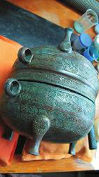 Sau khi phát hiện số thịt bò trên, các chuyên gia ngay lập tức hạn chế tối đa người ra vào mộ cổ để tránh phá hoại các hiện vật.