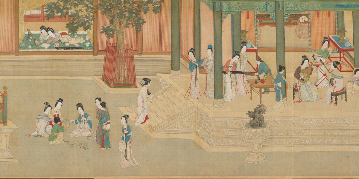 Một giả thuyết khác suy đoán có thể 17 người này không có quan hệ ruột thịt nhưng cùng gặp phải thảm kịch tồi tệ và tử vong. Về sau, họ được chôn cất trong 2 ngôi mộ tập thể.