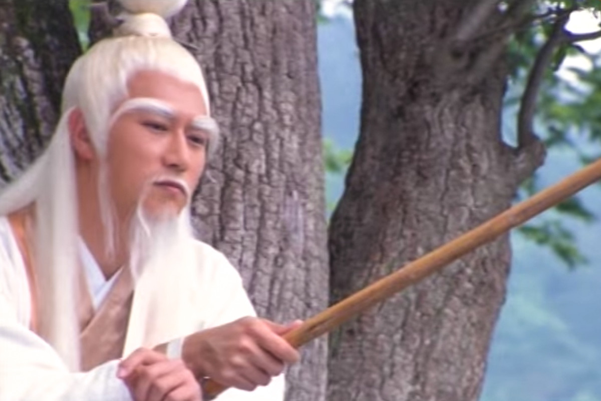 Thế nhưng, ông không đồng ý vì nhìn thấu mục đích của vợ chỉ muốn hưởng phúc mà không muốn cùng nhau vượt qua những ngày khó khăn, khổ cực.