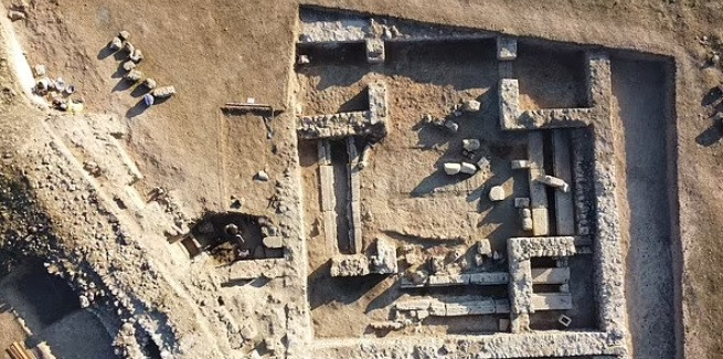 Theo các chuyên gia, mặt nạ sắt của kỵ binh La Mã có niên đại khoảng 1.800 tuổi.