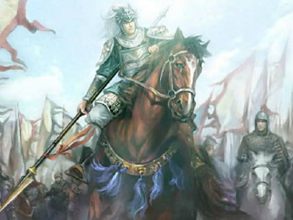 Mã Siêu là con trai trưởng của Mã Đằng và là một trong những danh tướng lừng lẫy thiên hạ cuối thời Đông Hán và đầu thời Tam quốc. Vào năm 221, Mã Siêu bị Tào Tháo khép vào tội làm phản nên buộc phải bỏ trốn.