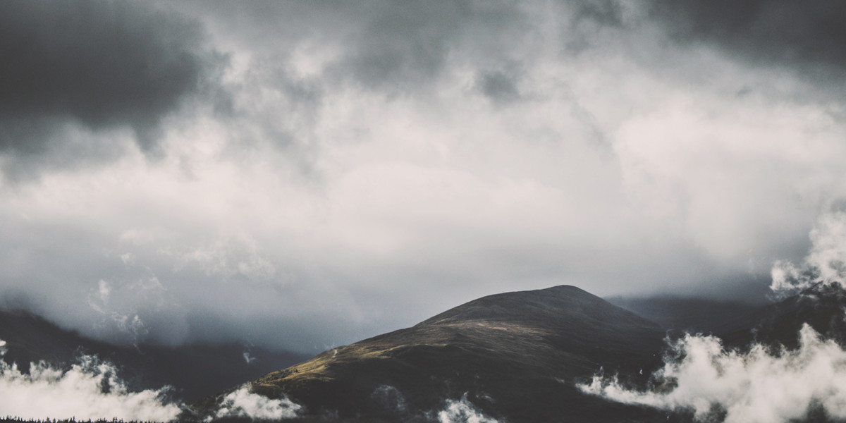 Các nhà điều tra không ghi nhận bất cứ trường hợp nào báo cáo bị "quái vật" màu xám tấn công. Sinh vật bí ẩn này dường như chỉ theo dõi người leo núi Ben Macdui.