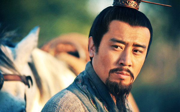 Nhiều người dân mua giày cỏ để di chuyển hàng ngày vì vào thời điểm đó, loại giày này khá phổ biến.