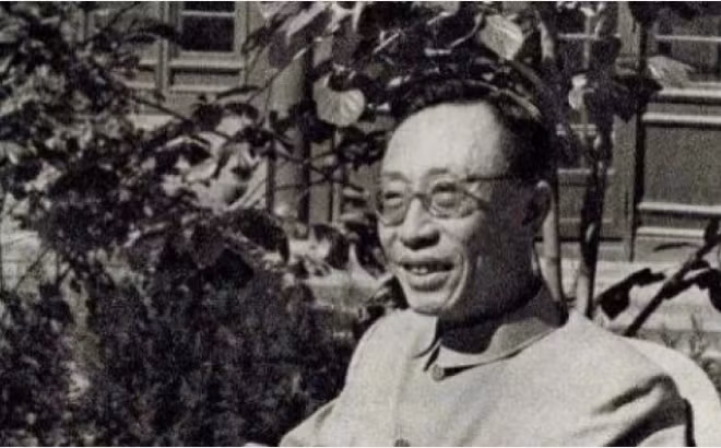 Một lý do khác khiến Lý Thục Hiền không muốn hợp tác cùng Phổ Nghi có thể là vì bà muốn có tự do. Phổ Nghi từng là hoàng đế nhưng chỉ là vị vua bù nhìn. Về sau, ông phải thoái vị. Sau khi qua đời, ông được mai táng trong nghĩa trang hoàng gia.