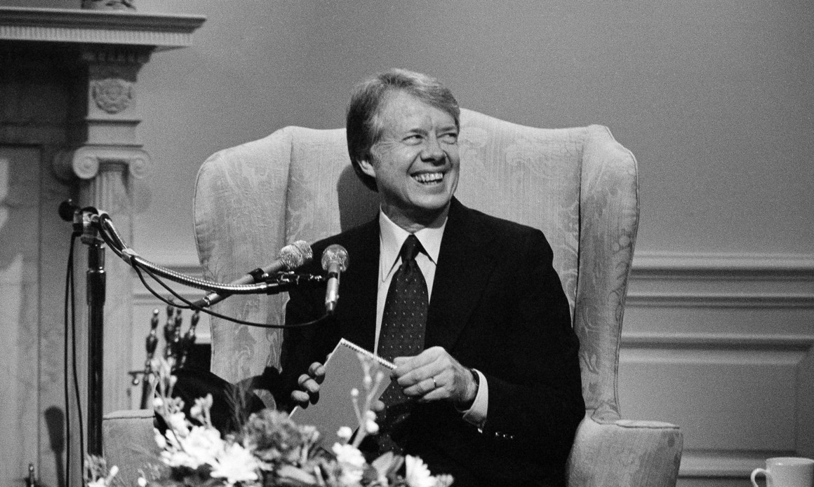 Khi chạy đua vào Nhà Trắng, ứng viên Tổng thống Mỹ Jimmy Carter hứa hẹn với dân Mỹ rằng nếu đắc cử thì sẽ công bố tất cả thông tin liên quan tới UFO.