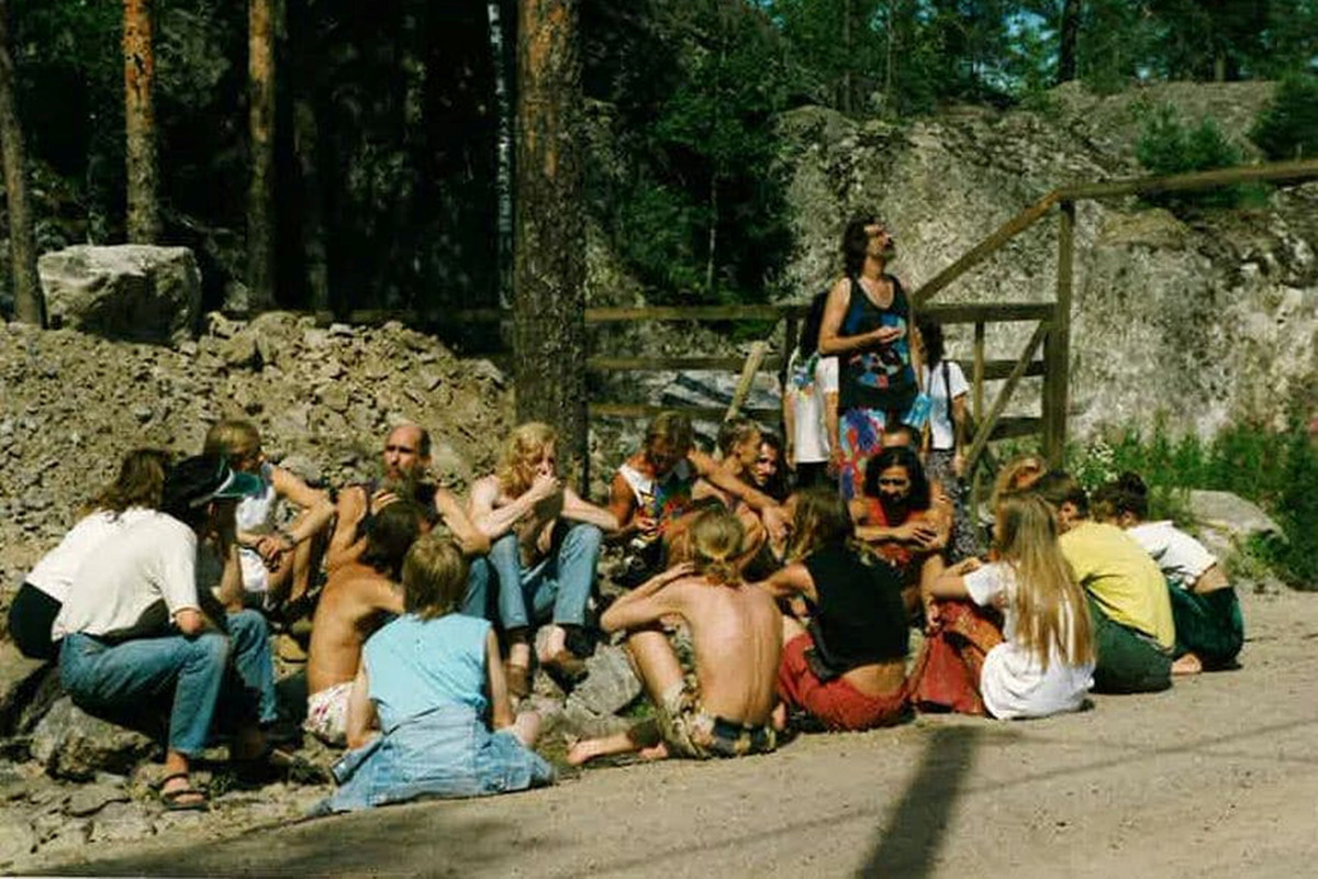 Một số thông tin được lan truyền rộng rãi kể về kho báu “Lemminkainen Hoard” gồm khoảng 50.000 viên đá quý như: hồng ngọc, ngọc bích, ngọc lục bảo và kim cương.