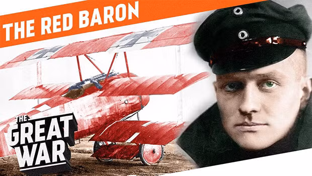 Sinh ngày 2/5/1892 tại vùng đất nay là Ba Lan, huyền thoại phi công Thế chiến 1 Manfred von Richthofen lớn lên trong một gia đình quý tộc người Phổ giàu có. Từ lúc nhỏ, ông rất thích săn bắn và chơi thể thao.