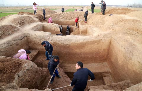 Theo quan niệm dân gian, nếu người nào cả gan lấy huyết ngọc ra khỏi thi hài thì sẽ đối mặt với nhiều chuyện xui xẻo, thậm chí là có kết thúc bi kịch.