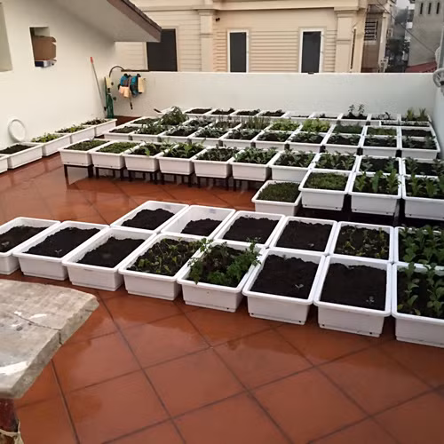 Để đảm bảo an toàn cho lớp gạch sân thượng.