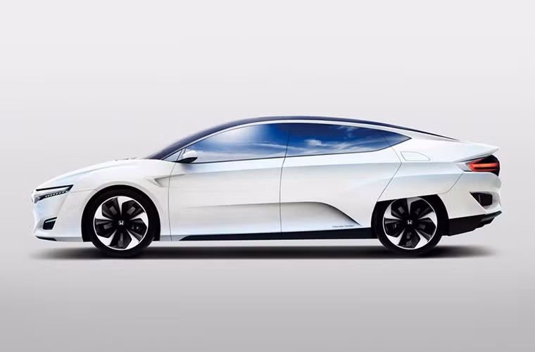 Thị trường đầu tiên được đón nhận mẫu xe tiết kiệm nhiên liệu này là Nhật Bản vào tháng 3/2016, sau đó các khách hàng tại Mỹ và châu Âu sẽ có cơ hội được sở hữu mẫu xe này.