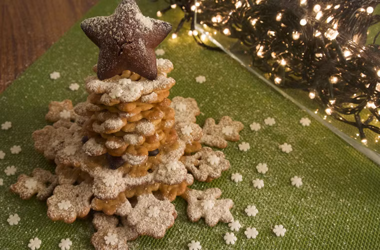 ...hay là "cây thông Giáng sinh" bánh bích quynày.