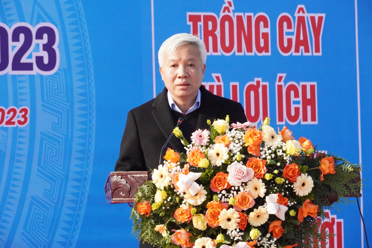 Hai Duong: Bi thu Tinh uy phat dong Tet trong cay xuan Quy Mao 2023-Hinh-2