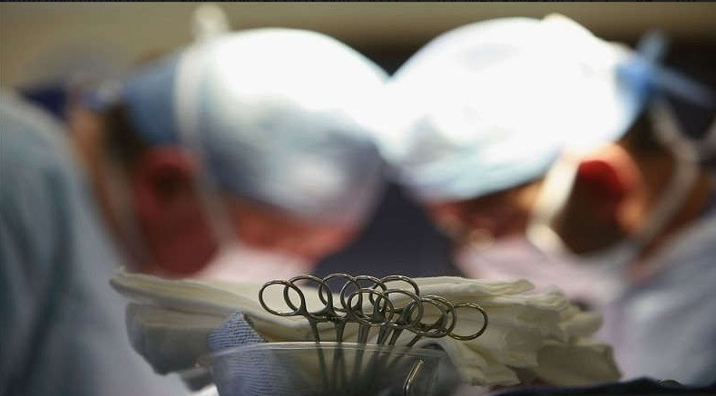 Bác sĩ thành nhà quản lý: Cách nào “vừa hồng, vừa chuyên”? Bac si thanh nha quan ly: Cach nao “vua hong, vua chuyen”?