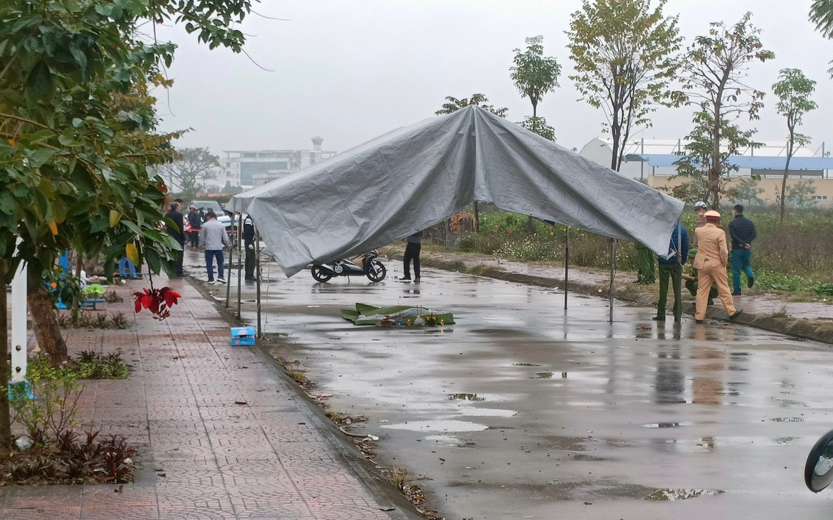 Theo lời khai ban đầu, Khánh nghiện game. Thời gian gần đây, Khánh có vay mượn bạn bè khoảng 5 triệu đồng để nạp tiền chơi điện tử nhưng chưa trả được. Khánh giết anh Đ.V.T. để lấy tài sản nhưng chưa kịp lấy gì.