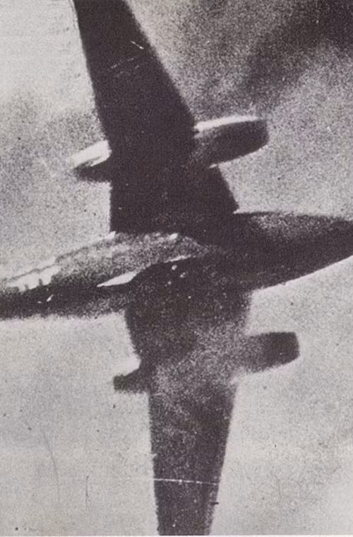 Sự nguy hiểm của Me 262 đã khiến cho nhiều quốc gia trong liên minh chống phát xít bắt tay vào việc tìm ra cách đánh, vũ khí mới đối phó với tiêm kích phản lực đầu tiên trên thế giới. Với Liên Xô, một trong những phương án được vạch ra là phát triển ngay một máy bay chiến đấu phản lực để đối đầu với Me 262. Các cục thiết kế cùng nhà sáng chế máy bay lừng danh Liên Xô khi đó là Lavochkin, Sukhoi, Yakovlev và Mikoyan đã đồng loạt tham gia chương trình này.