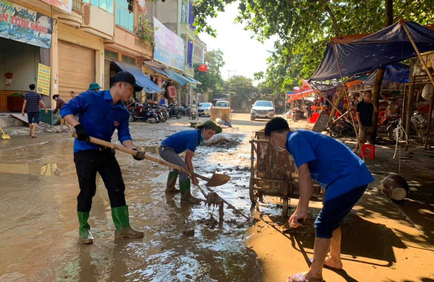 Theo dự báo, những ngày tới, trên địa bàn tỉnh Yên Bái tiếp tục có mưa, mực nước trên sông Hồng còn dâng cao, Công an tỉnh Yên Bái sẽ tăng cường lực lượng, phương tiện, ứng trực 24/24 để đảm bảo an toàn tính mạng, tài sản cho người dân và kịp thời xử lý khi có tình huống đột xuất xảy ra.