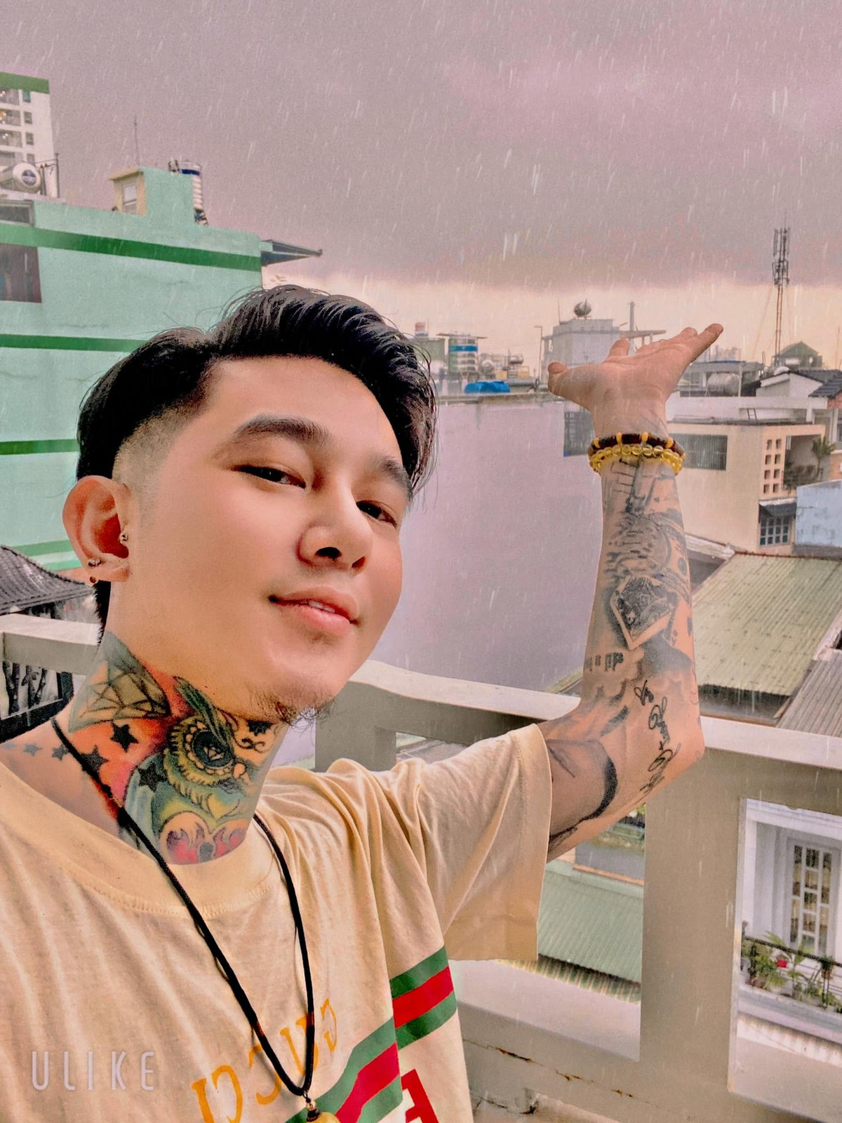 Hiện vụ "Hoàng Tử Gió" tử vong tại một chung cư ở Hà Nội cùng thông tin liên quan đến khoản nợ 30 tỷ đang được cơ quan chức năng điều tra, làm rõ.