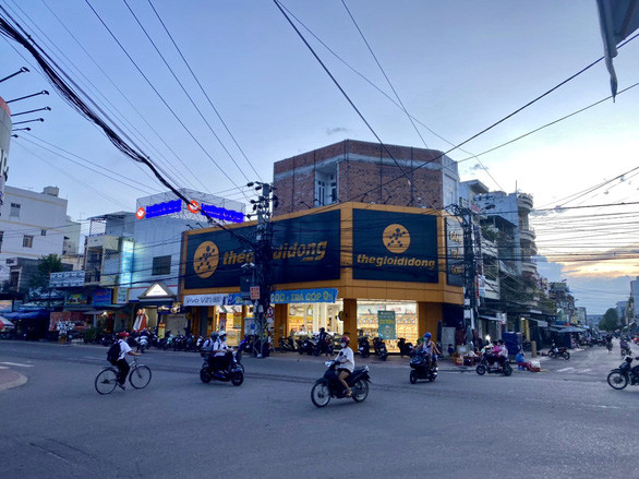 Thế giới Di động đơn phương giảm tiền thuê mặt bằng khiến nhiều chủ nhà bức xúc.