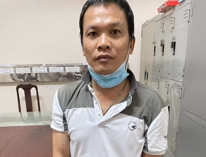  Bắt đối tượng giết người thương sau 14 năm lẩn trốn: Ngày 7/10, Công an tỉnh Bà Rịa – Vũng Tàu cho biết đã bắt giữ đối tượng Hồ Văn Bằng Anh (SN 1978, quê Trà Vinh). Anh là đối tượng bị cơ quan chức năng truy nã vì có hành vi sát hại người phụ nữ vào năm 2007 ở TP. Vũng Tàu. 