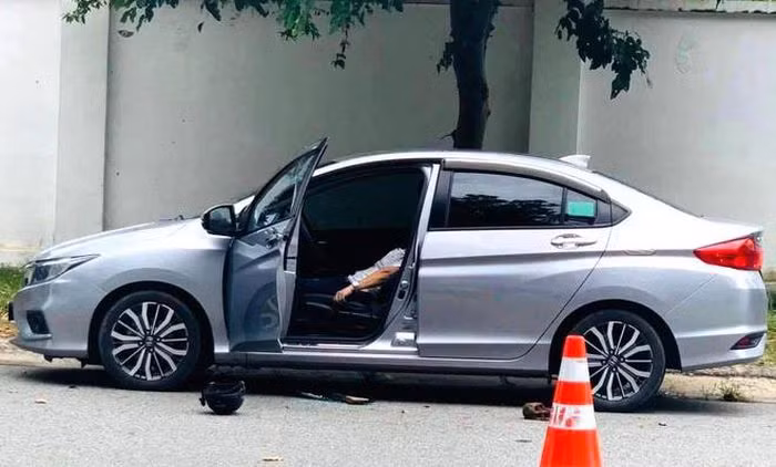  Nguyên nhân Bí thư thị trấn Lai Uyên tử vong trong ô tô: Ngày 3/10, Công an tỉnh Bình Dương cho biết đã có kết luận nguyên nhân ông Lê Nguyên Vũ (45 tuổi, Bí thư thị trấn Lai Uyên, huyện Bàu Bàng) tử vong trong ô tô ngày 14/9. Kết quả khám nghiệm tử thi của cơ quan pháp y kết luận ông Vũ tử vong do uống thuốc trừ sâu, thuốc diệt cỏ.