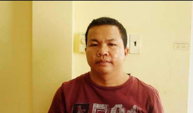  Lừa đảo gần một tỷ đồng để đánh bạc online: Nguyễn Duy Khánh (1990, trú tại huyện Chợ Mới, tỉnh An Giang) do thua lỗ cờ bạc, Khánh lấy lý do sửa nhà cho chị ruột để mượn bà Nguyễn Thị Niềm (SN 1965, ngụ TP Long Xuyên) vay tiền lừa đảo chiếm đoạt gần 1 tỷ đồng của bà Niềm. Ngày 3/10, Khánh đang bị Công an tỉnh An Giang bắt tạm giam để điều tra.