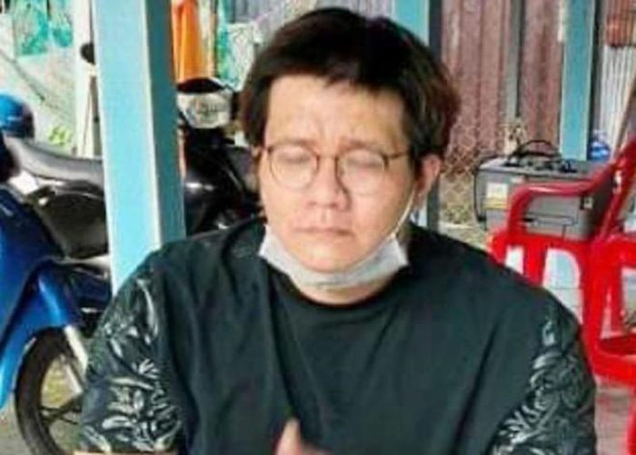  Bắt tạm giam 'IT' Nhâm Hoàng Khang: Ngày 4/10, Bộ Công an cho biết đã khởi tố vụ án hình sự, khởi tố bị can, bắt tạm giam đối với Nhâm Hoàng Khang (SN 1987, trú quận Tân Bình, TP. HCM) về hành vi cưỡng đoạt tài sản. Khang đã có hành vi "đột nhập" vào trang web liên quan đến những vi phạm pháp luật trong hoạt động tội phạm cờ bạc của một số đối tượng trên mạng xã hội... để cưỡng đoạt tài sản.