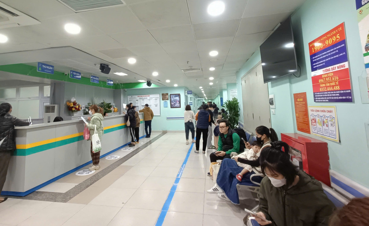 Thành lập từ năm 2009, tiền thân là Khoa khám Tự nguyện A, Trung tâm Quốc Tế – Bệnh viện Nhi Trung ương là đơn vị đầu tiên trong bệnh viện công phát triển những dịch vụ đạt chuẩn quốc tế nhằm mang đến những trải nghiệm tốt nhất cho bệnh nhi và người nhà. Trung tâm luôn tiên phong trong việc ứng dụng những công nghệ hiện đại, phương pháp điều trị mới nhất...